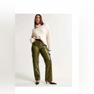 Abercrombie & Fitch  faux leather 90’s relaxed high rise  pants SZ 32/14
